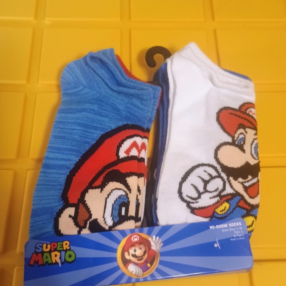 Nintendo 6 Pair No Show Socks - Size 4-10